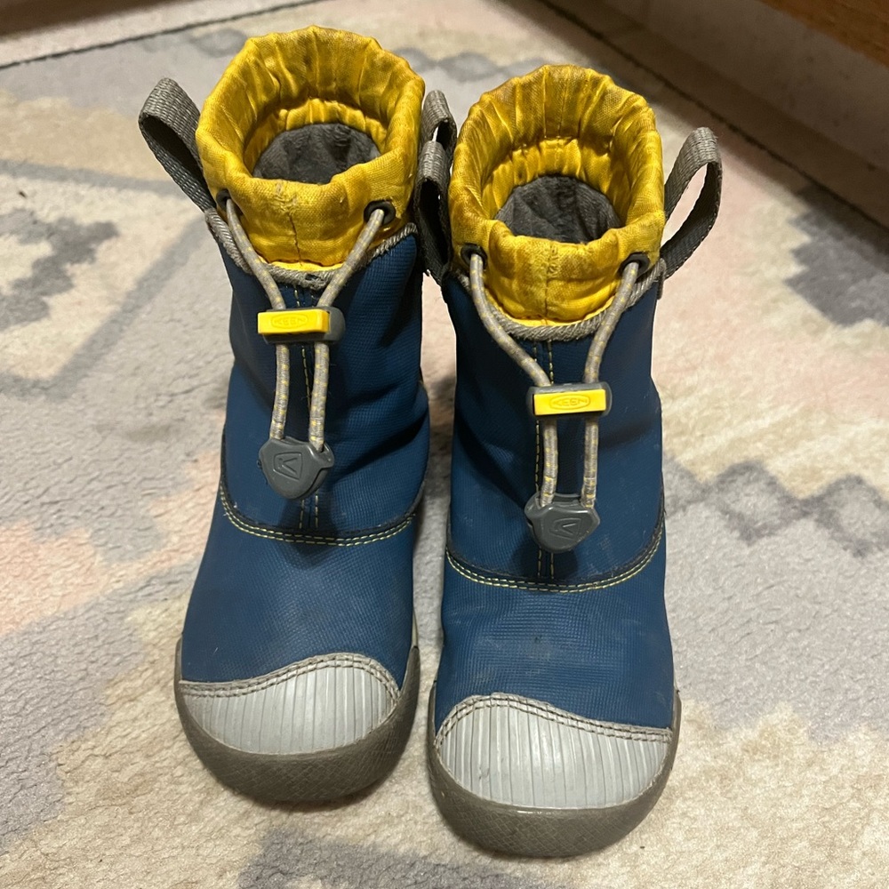Keen boots